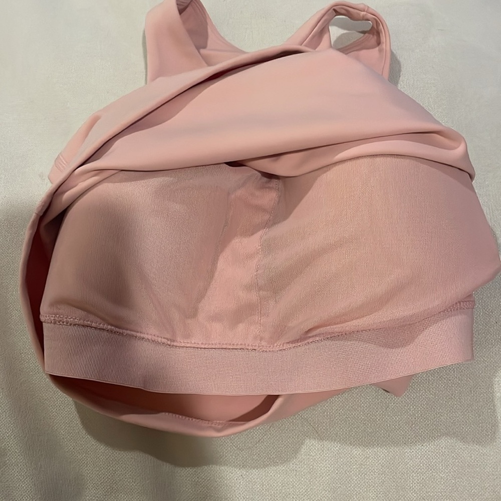 Workout top - Picture 3 of 4